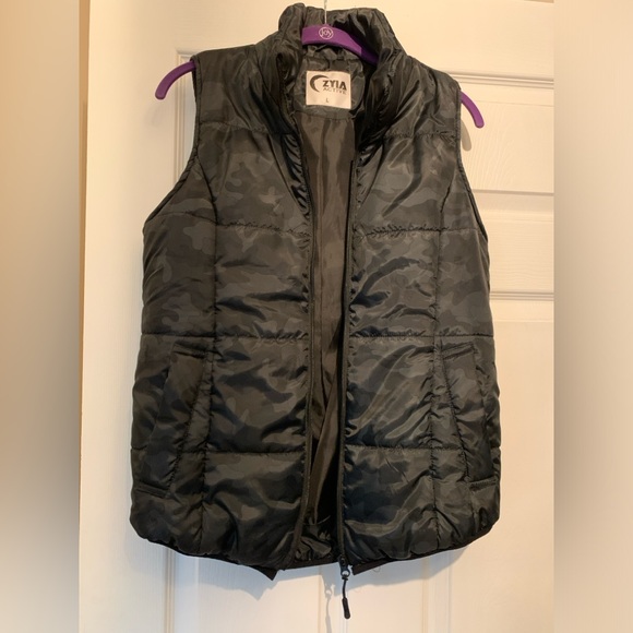 Zyia puff vest - Picture 1 of 1
